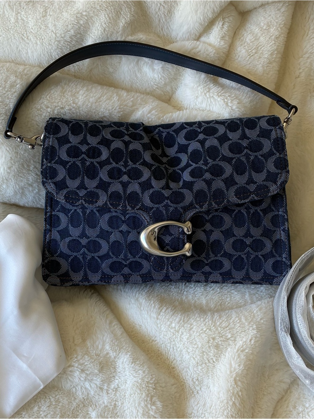 🦋NWOT AUTHENTIC COACH Navy Signature Canvas Shoulder Bag with Silver 'C' Clasp🦋